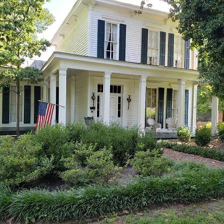 Heritage Inn Bnb Holly Springs Exterior photo